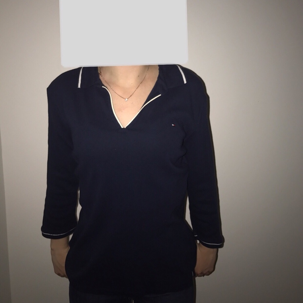 Tommy Hilfiger//long sleeve//navy blue and white